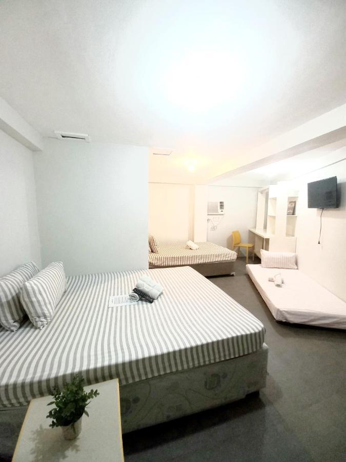 Happy Grey Hotel Vigan Esterno foto